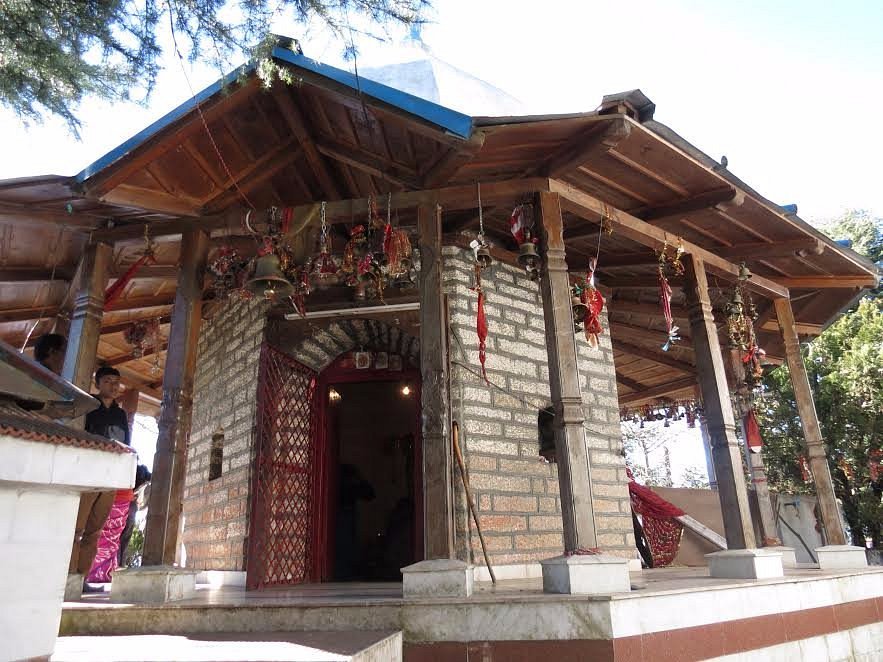 A 350-year-old Shiva temple with stunning views (4 km)